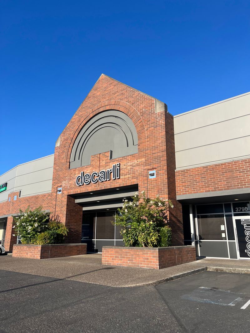 Decarli Restaurant - Beaverton, Oregon