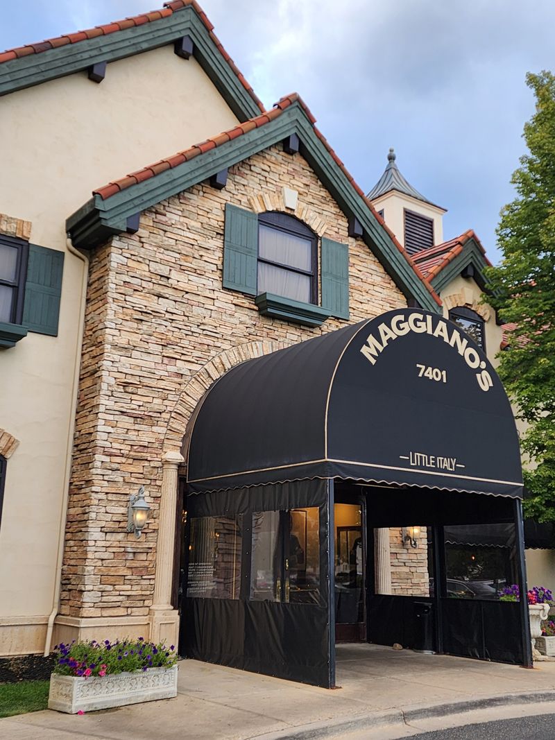 Maggiano’s Little Italy