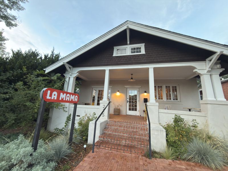 La Mama - Santa Fe, New Mexico