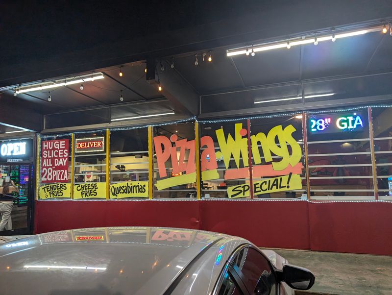 12 Family-Run Italian Counters Across America Still Serving Red Sauce Like It’s the 1950s 11 Mama’s Pizza House - Phoenix, Arizona