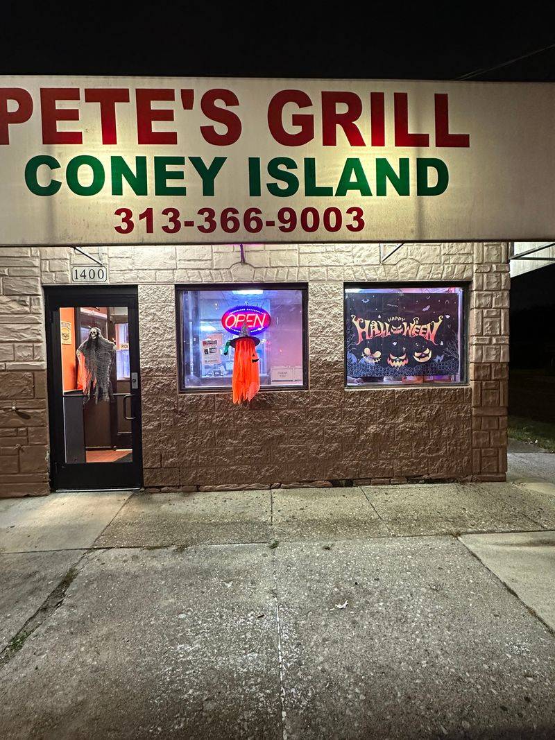 12 Michigan Breakfast Huts Where Coffee Refills Are Still Free 14 Pete's Grill Coney Island - Detroit, Michigan