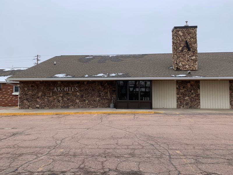 A Food Lover’s Tour of 50 Unusual and Unforgettable Spots Across America 16 Archie's Waeside- Le Mars, Iowa