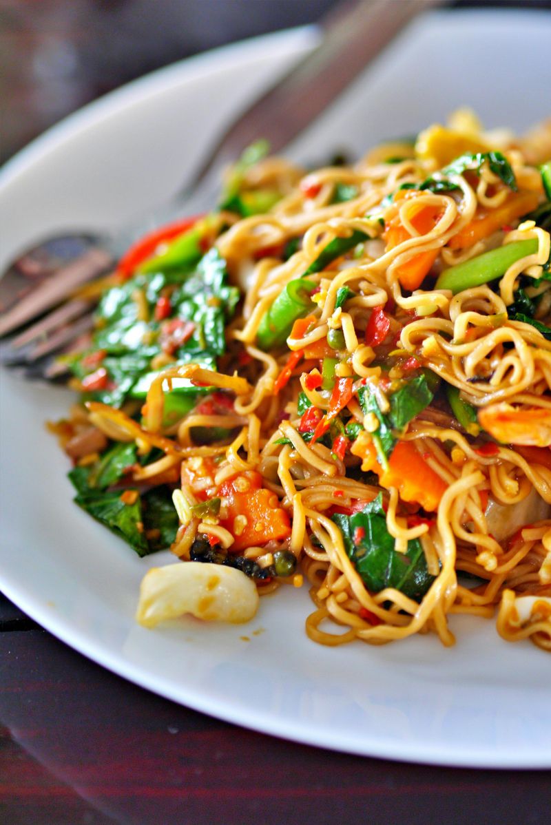 Asian Takeout Obsession: 16 Fiery, Saucy Dishes You’ll Want to Order on Repeat 4 Spicy Veggie Noodle Stir-Fry