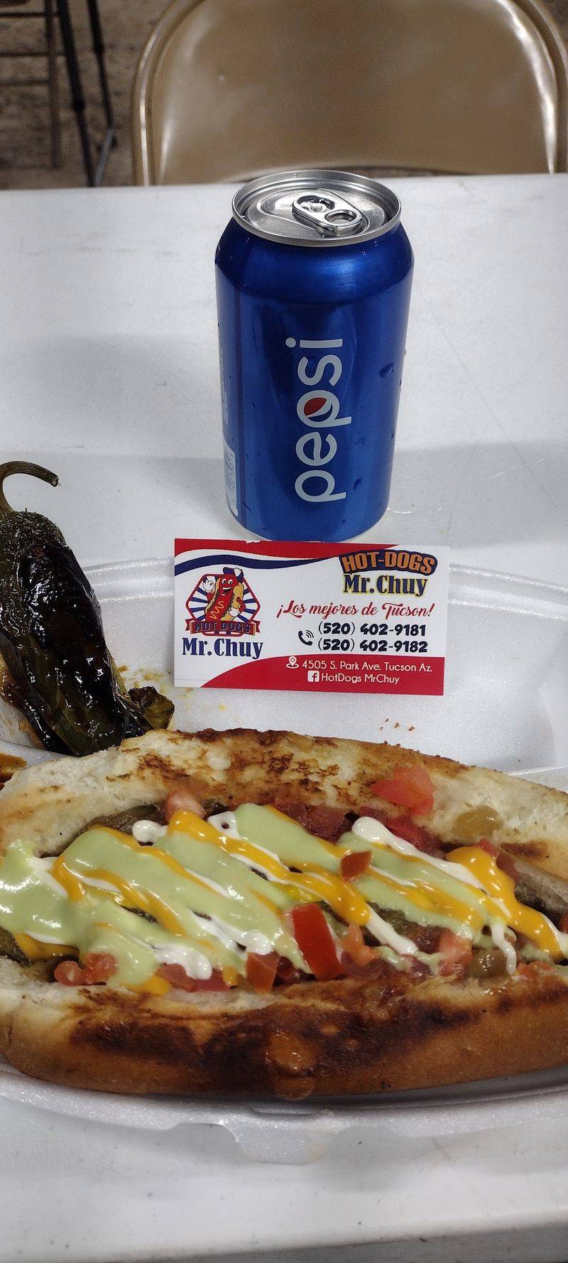 Hotdogs y tacos Mr. Chuy - Tucson, Arizona