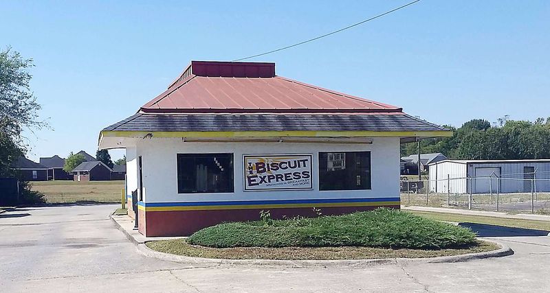 This Alabama Biscuit House Serves Sausage Gravy Locals Say Defines Southern Mornings 4 Chicken, Egg, and Cheese Biscuit Favorite