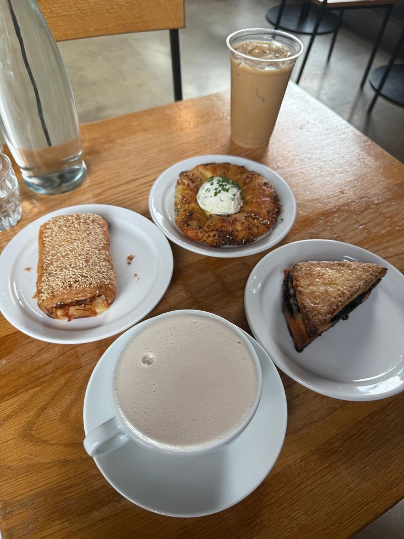 Cheddar Doing The Heavy Lifting