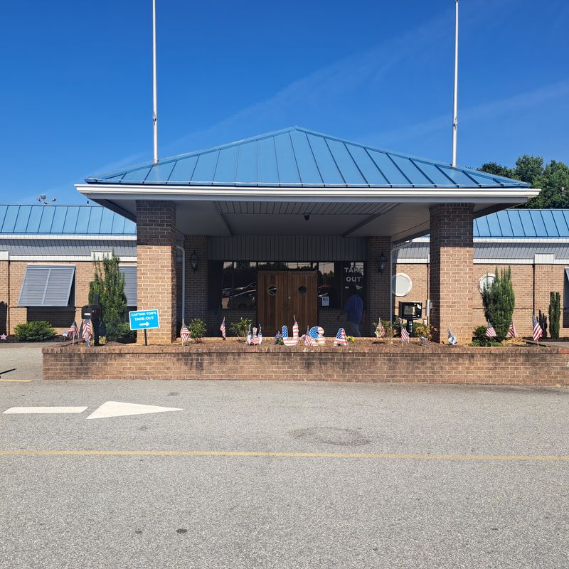 Captain Tom's Seafood & Oyster Bar Kernersville, N.C. - Kernersville, North Carolina