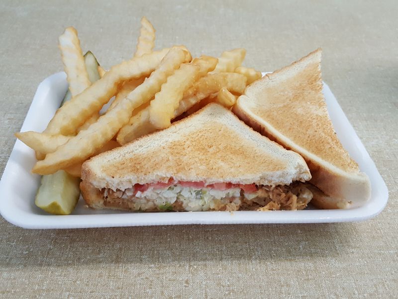Classic White Bread Catcher