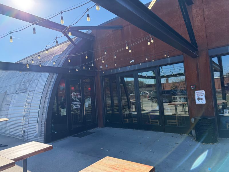 The Pizza Place Each State Proudly Crowns as No. 1 16 Fong's Pizza - Des Moines, Iowa