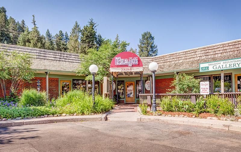 12 Mountain-Style Pizza Cabins Across America Everyone Seems to Talk About 10 Beau Jo’s Evergreen – Evergreen, CO