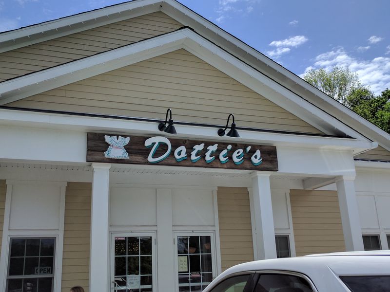 Roadside Food Gems in Every State You'll Be Glad You Pulled Over For 43 Dottie's Diner – Woodbury, Pennsylvania