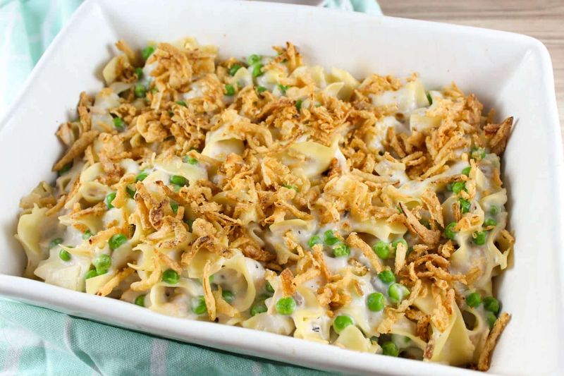 13 Vintage Recipes Grandma Made That Deserve a Comeback at Family Dinner 5 Tuna Noodle Casserole