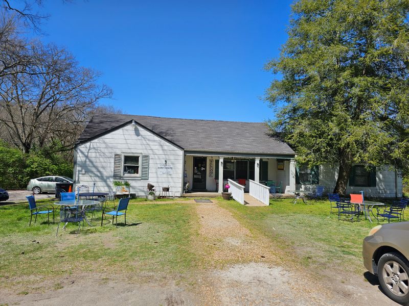 Road Tripping Tennessee For 11 Meat-And-Three Plates That Feel Like Home 8 Barbara’s Home Cooking - Franklin, Tennessee