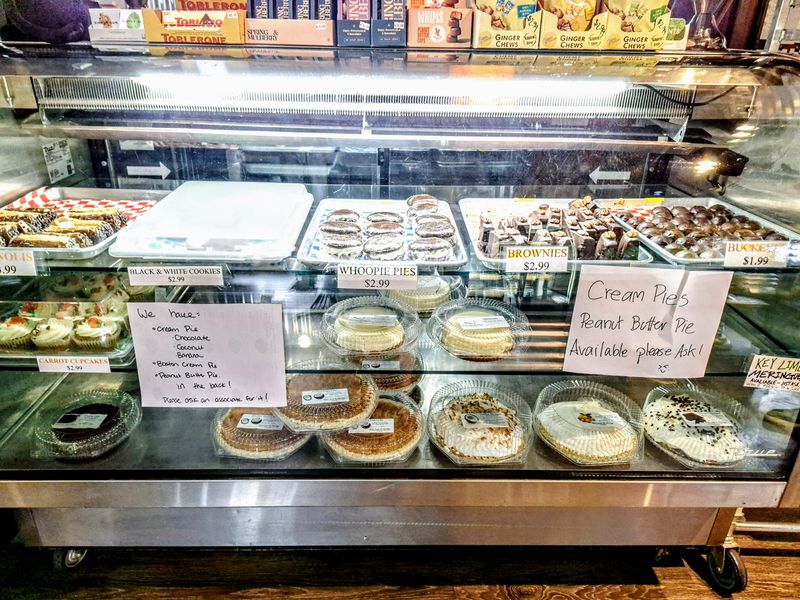 Mom's Apple Pie at Hill High - Round Hill, Virginia