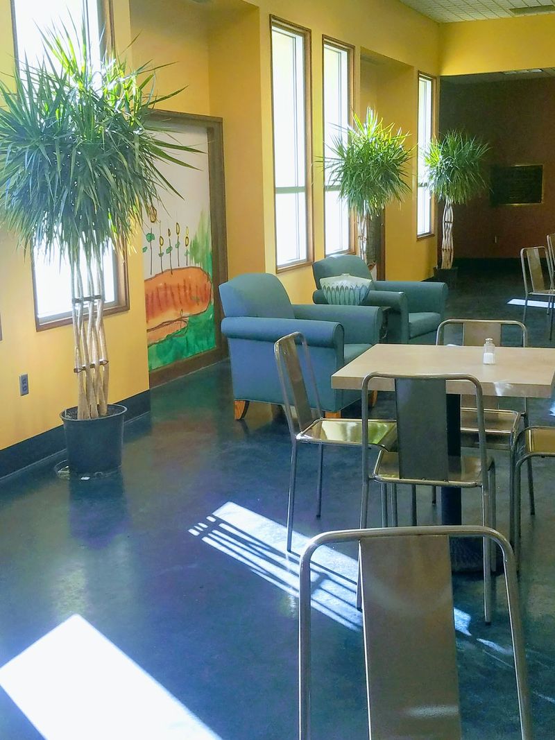 13 Alabama Meat-and-Three Spots Where the Sides Are the Star of the Plate 14 Beautiful Rainbow Cafe - Gadsden, Alabama