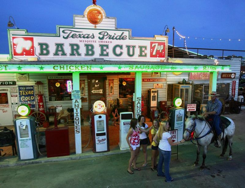 Texas Pride BBQ – Adkins, TX