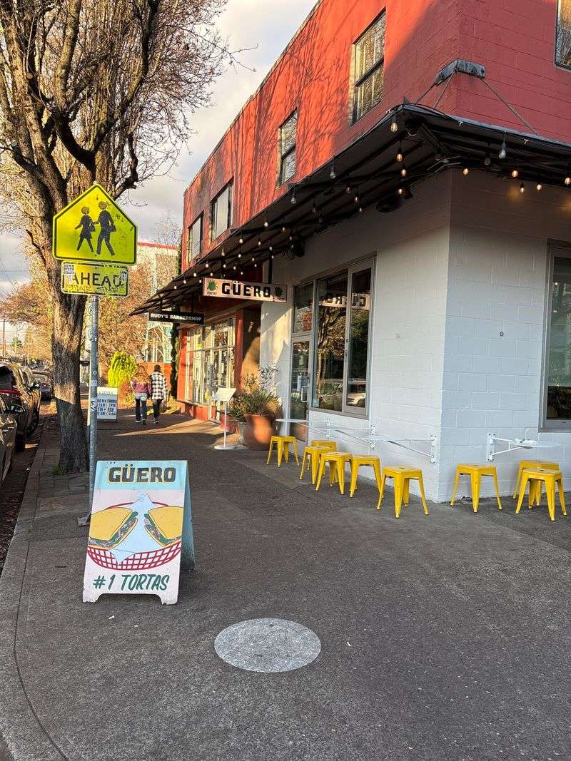 Güero - Portland, Oregon