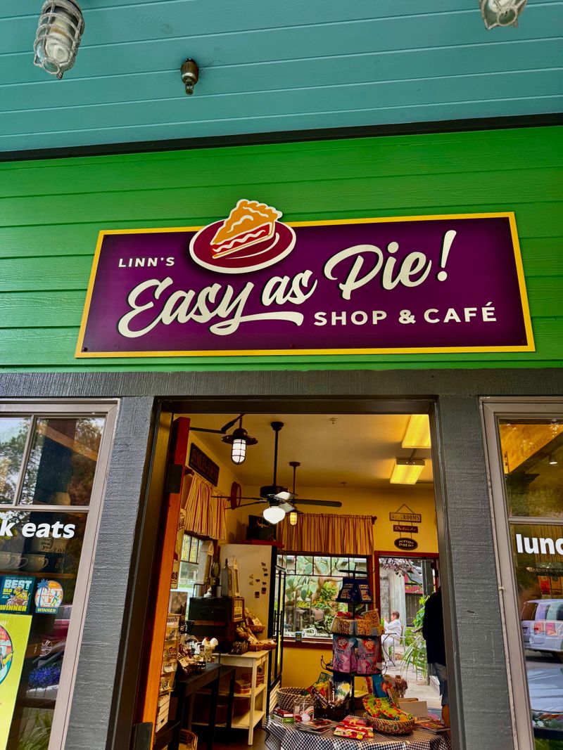 15 Roadside Pie Counters Across America Where Slices Are Still Cut Extra Thick 4 Linn's Restaurant - Cambria, California