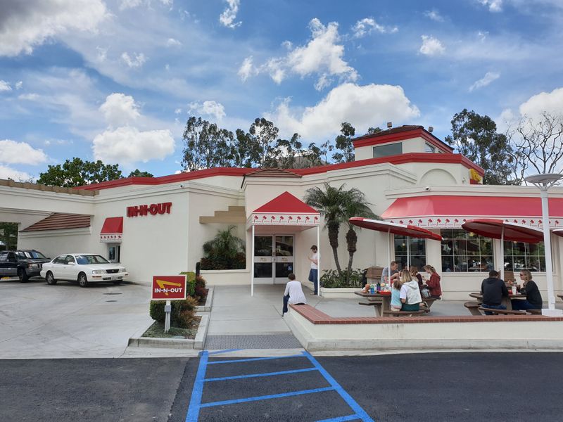 According to Food Critics, These 20 Chain Restaurants Still Feel Surprisingly “Local” 9 In-N-Out Burger - Irvine, California