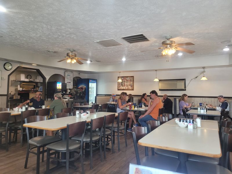 15 Cozy Country Cafés Across America Locals Rely On for a Hot Biscuit and a Bottomless Mug 12 The Coffee Cup Cafe