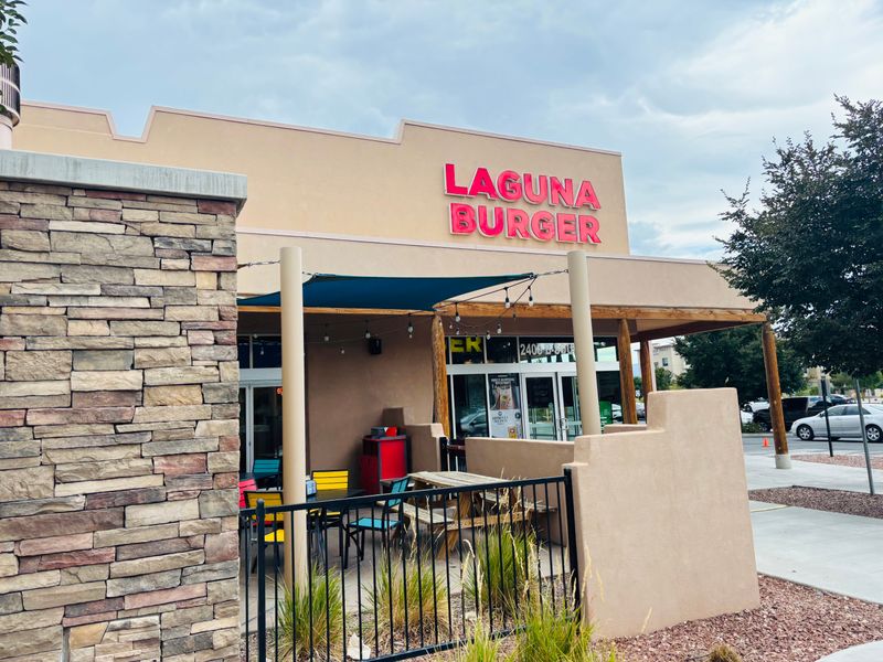 I Spent A Day In New Mexico Hunting 9 Green Chile Cheeseburgers And 2 Were Instant Favorites 3 Laguna Burger - Albuquerque, New Mexico