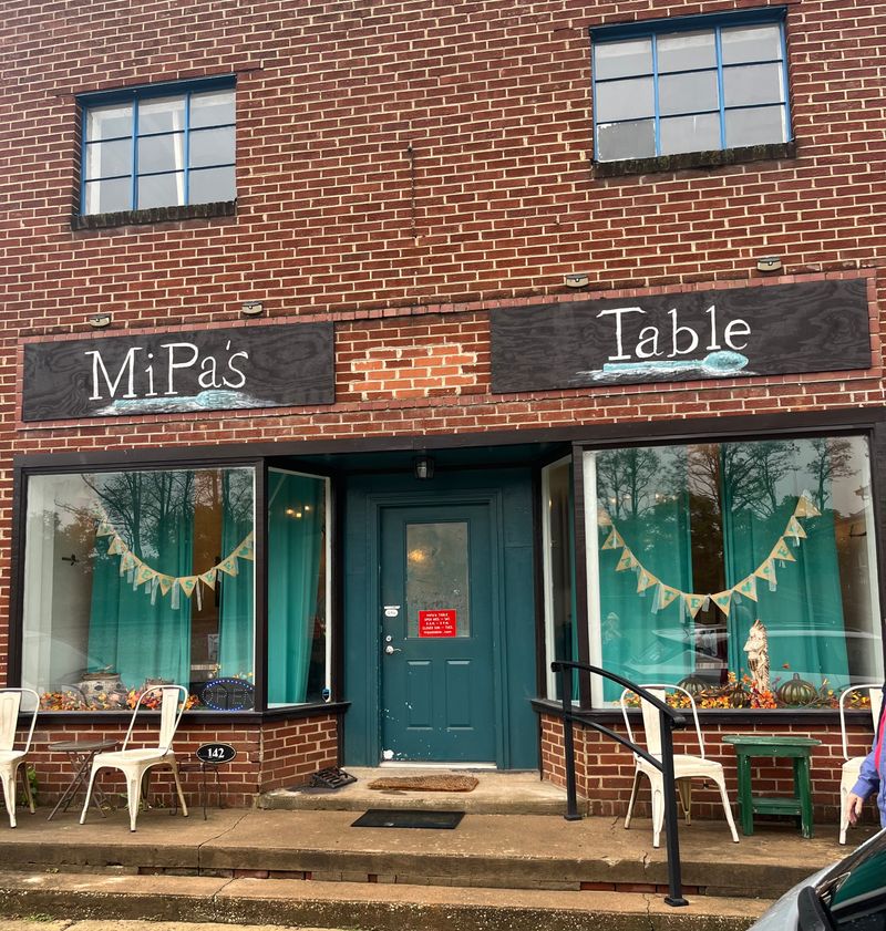 MiPa's Table - Pamplin, Virginia