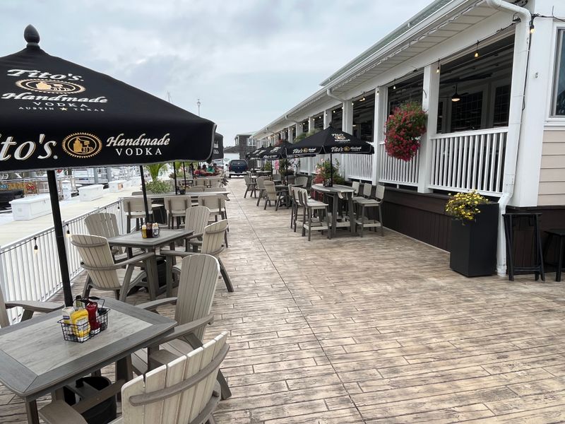 Irish Eyes Pub & Restaurant