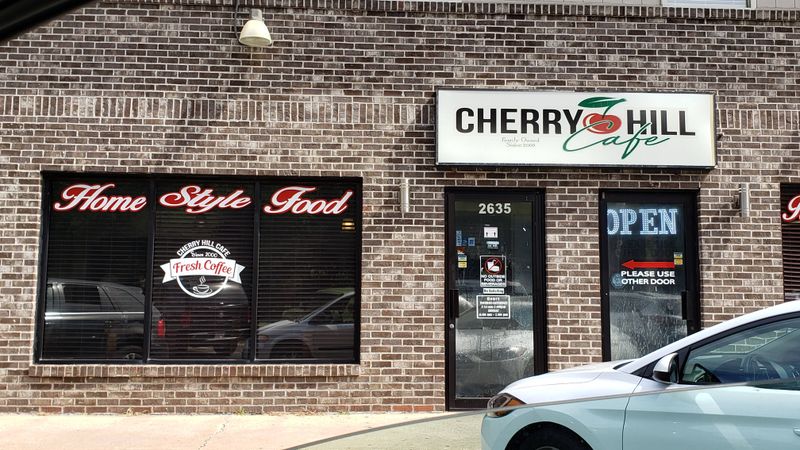 9 Hidden Illinois Diners Where Blue Plate Specials Still Arrive Piled High 10 Cherry Hill Cafe - Joliet, Illinois