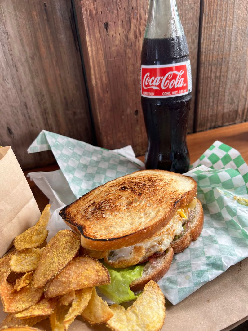 Dad's Luncheonette - Half Moon Bay, California
