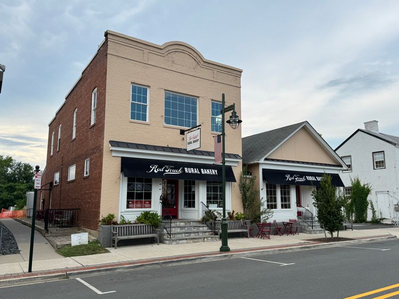 Red Truck Rural Bakery / Marshall - Marshall, Virginia