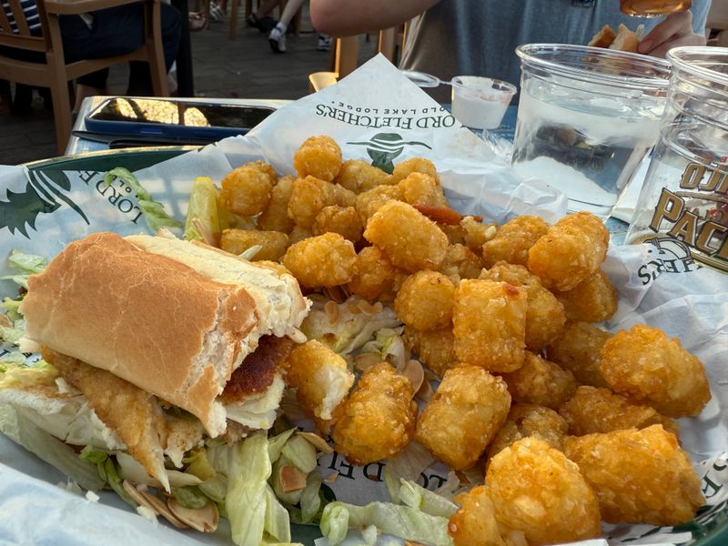 Lord Fletcher's Old Lake Lodge - Spring Park, Minnesota