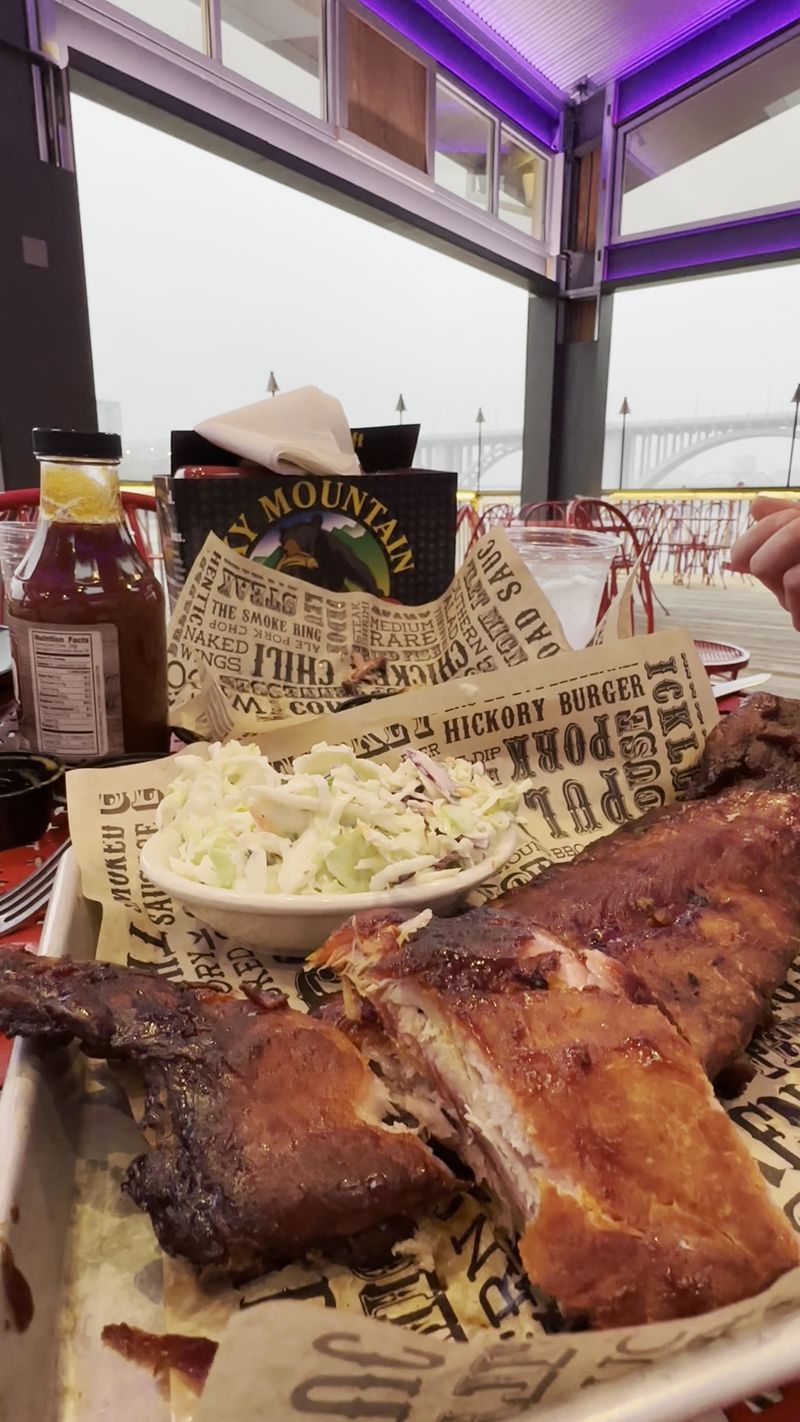 Calhoun's On The River - Knoxville, Tennessee