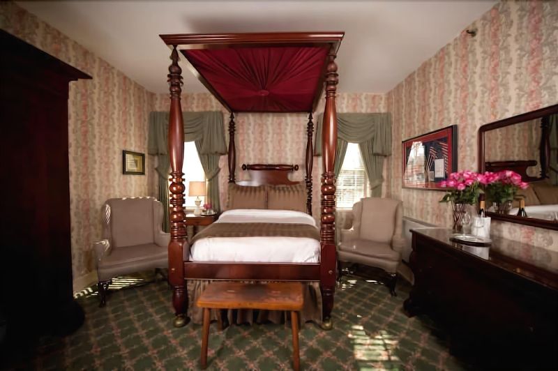 Charles Dickens Guest Room Peek