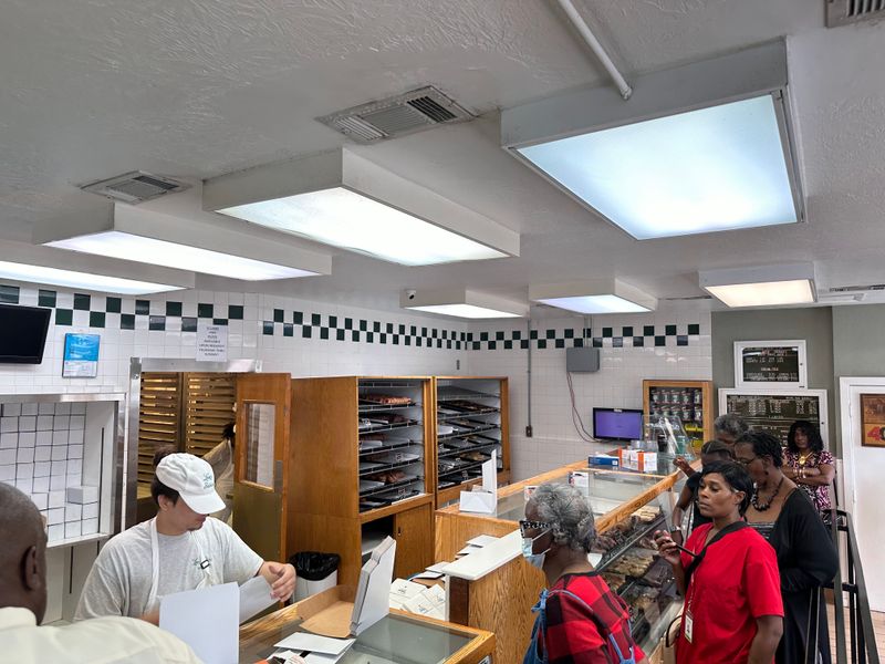 Friendly Speed At The Counter