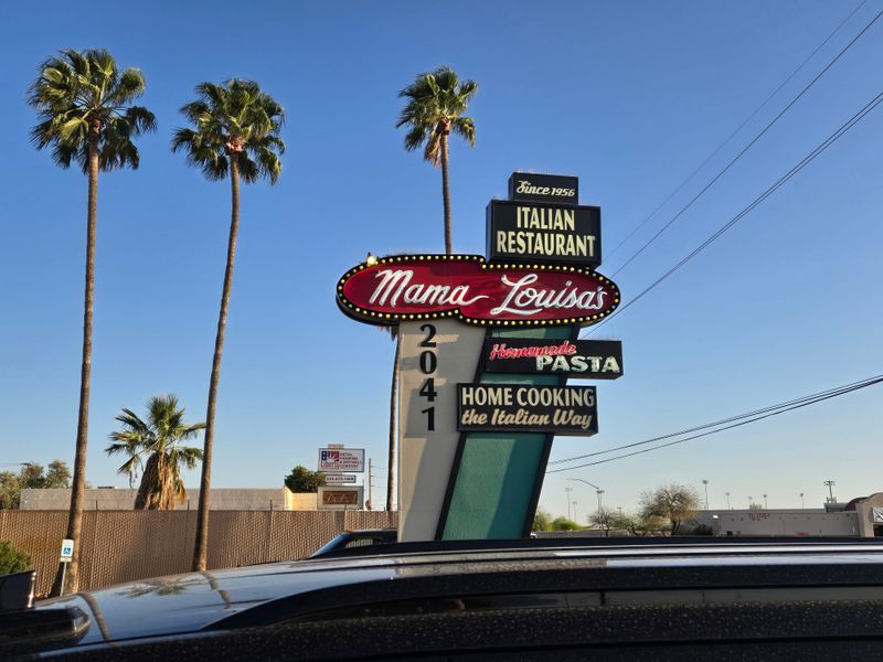 13 Arizona Family-Run Mexican Cafés Serving Plates That Taste Like Pure Comfort 8 Mama Louisa's Italian Restaurant & Catering - Tucson, Arizona