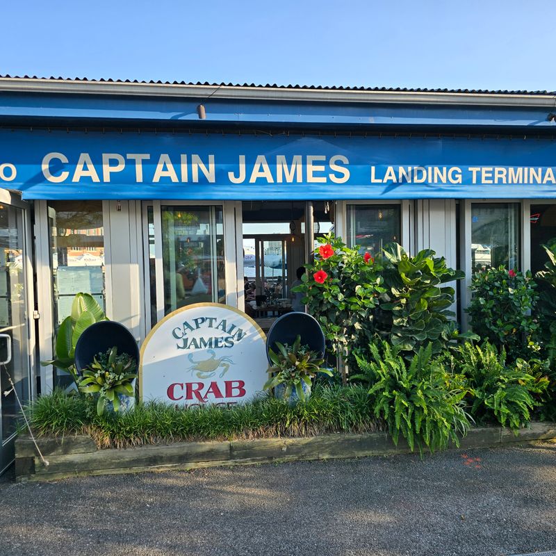 8 Chesapeake Bay Maryland Crab Houses So Packed On Weekends, Locals Go Midweek 9 Captain James Crabhouse – Baltimore, MD