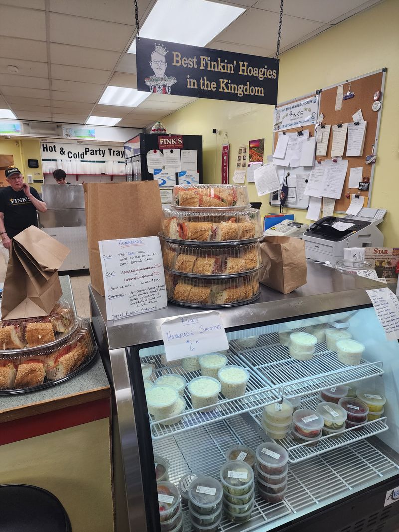 Neighborhood Vibe, Zero Frills