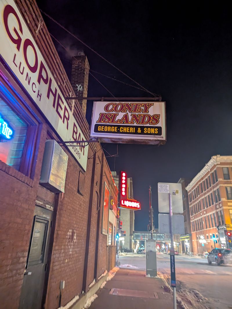 Hours And When To Visit