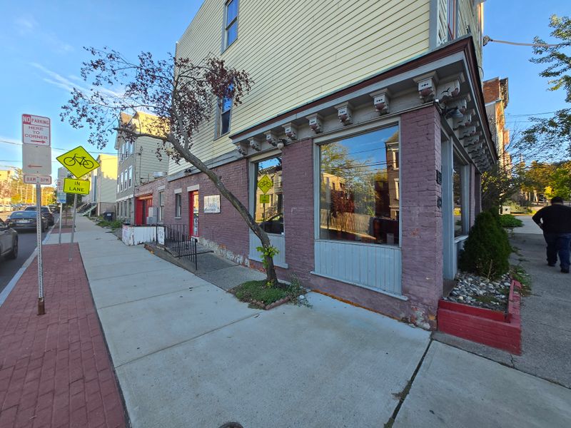 12 New York Small-Town Diners Where Every Booth Has a Story 10 Betty Boop Diner - Albany, New York