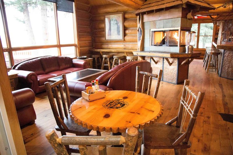 22 Restaurant Habits That Drive Servers Crazy 13 Arriving late