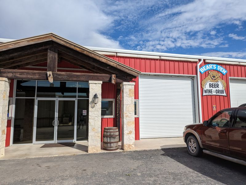 Bears Den - Leakey, Texas