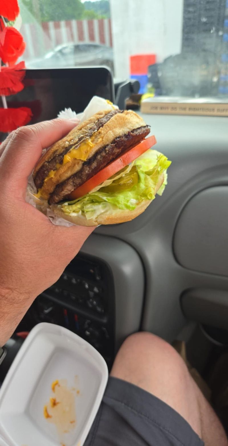 The Classic Cheeseburger That Locals Love