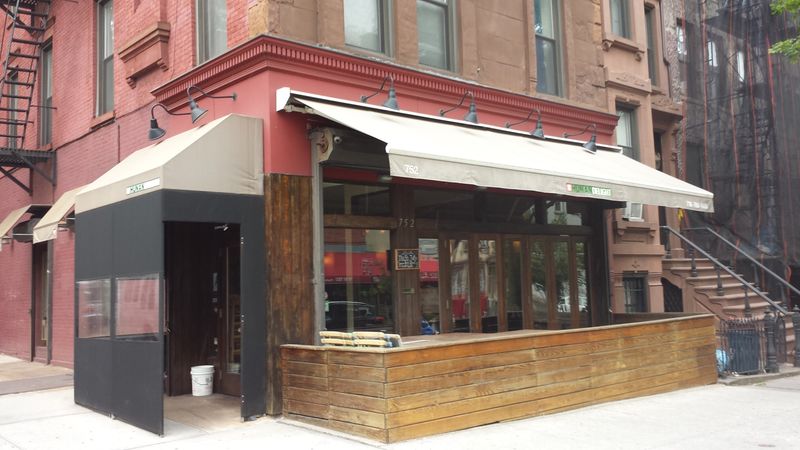 16 New York Neighborhood Chinese Spots Locals Rely On For Takeout Night After Night 16 Hunan Delight - Brooklyn, New York