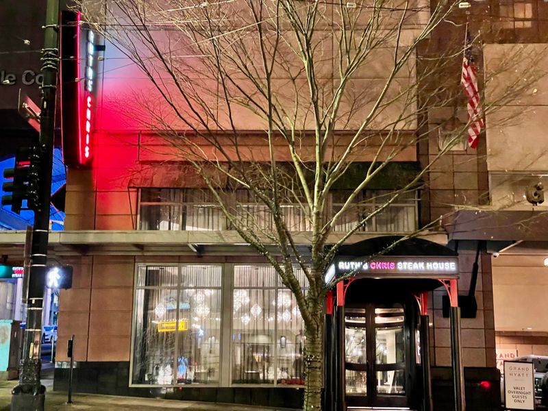 Your Next Steak Night in Every State – Bucket List Picks for All 50 16 Ruth's Chris Steak House - Seattle, Washington