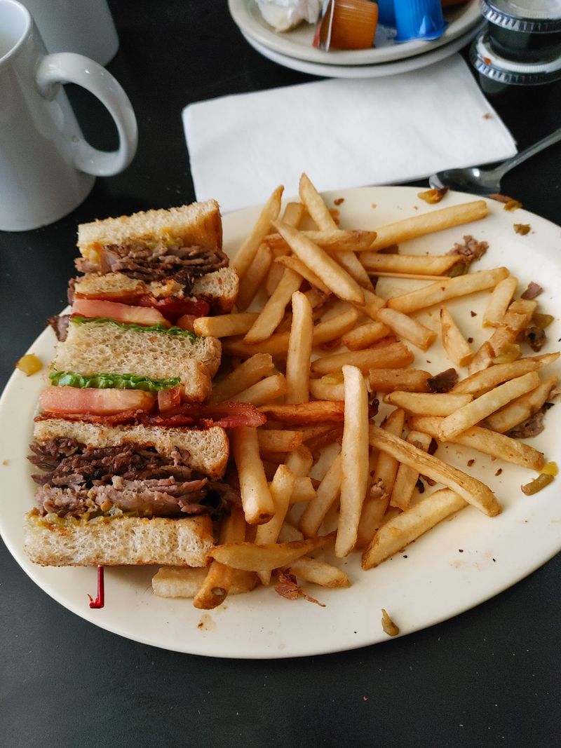 Burger For Breakfast Crowd