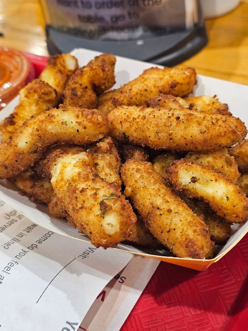 Cheddar Curds and Tots Combo
