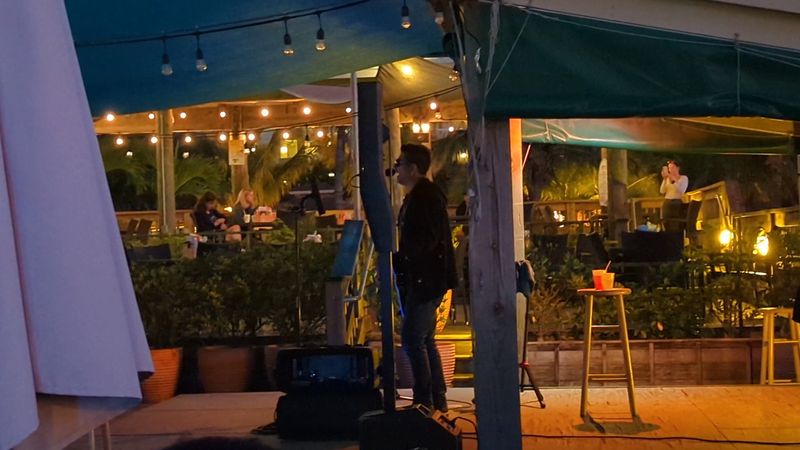 14 Florida Fish Fry Joints Where The Mahi Sandwich Disappears Fast At Lunch 19 Jimmy B's Beach Bar - St Pete Beach, Florida