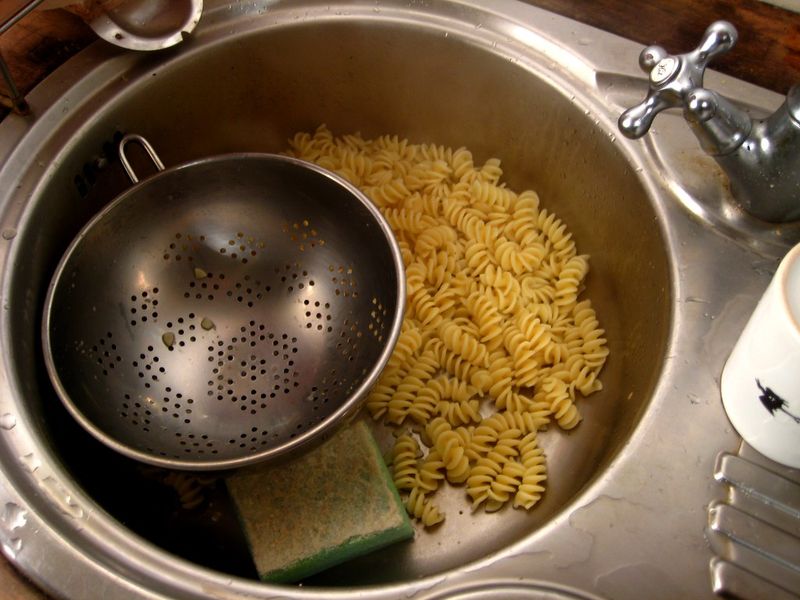 24 Cooking Habits That Make People Feel Like They’re Failing at Life 26 Kitchen disasters