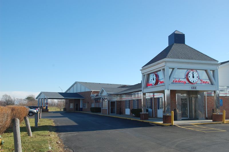 12 Small-Town Cafés Across America Locals Swear Are Still the Best Deal in Town 7 Ankeny Diner - Ankeny, Iowa