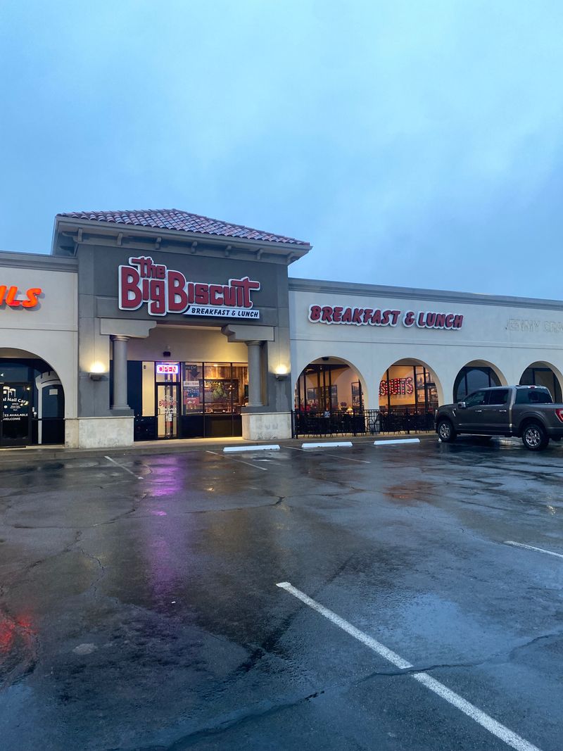 9 Hidden-Gem Breakfast Rooms Across America Where Locals Guard Their Favorite Table 14 The Big Biscuit - Tulsa, Oklahoma